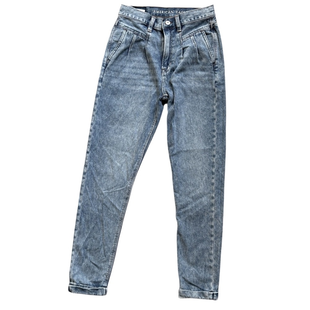 American Eagle Outfitters Mom Jeans